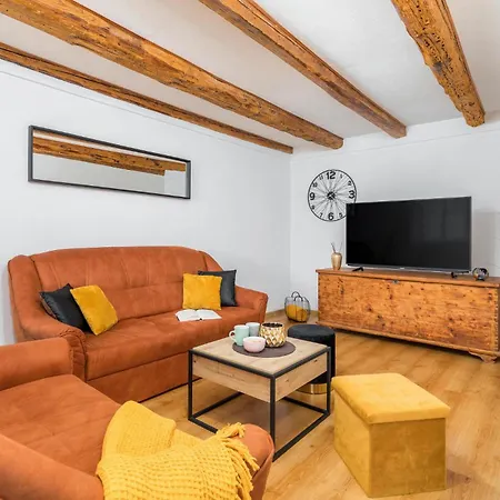 Awesome In Vodnjan With Jacuzzi Holiday home *